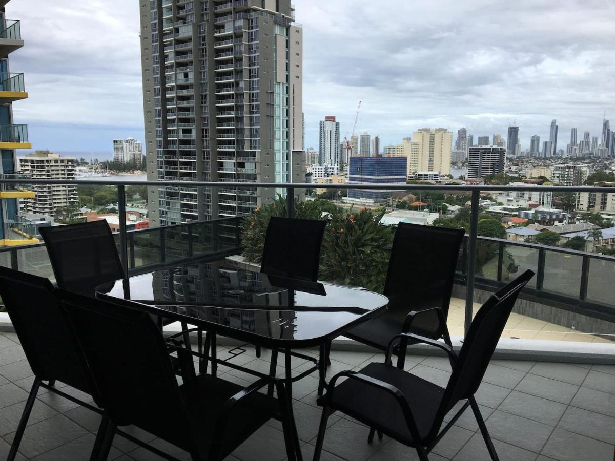 Three-Bedroom Apartment With Amazing View Near Surfers Paradise Guldkusten Exteriör bild