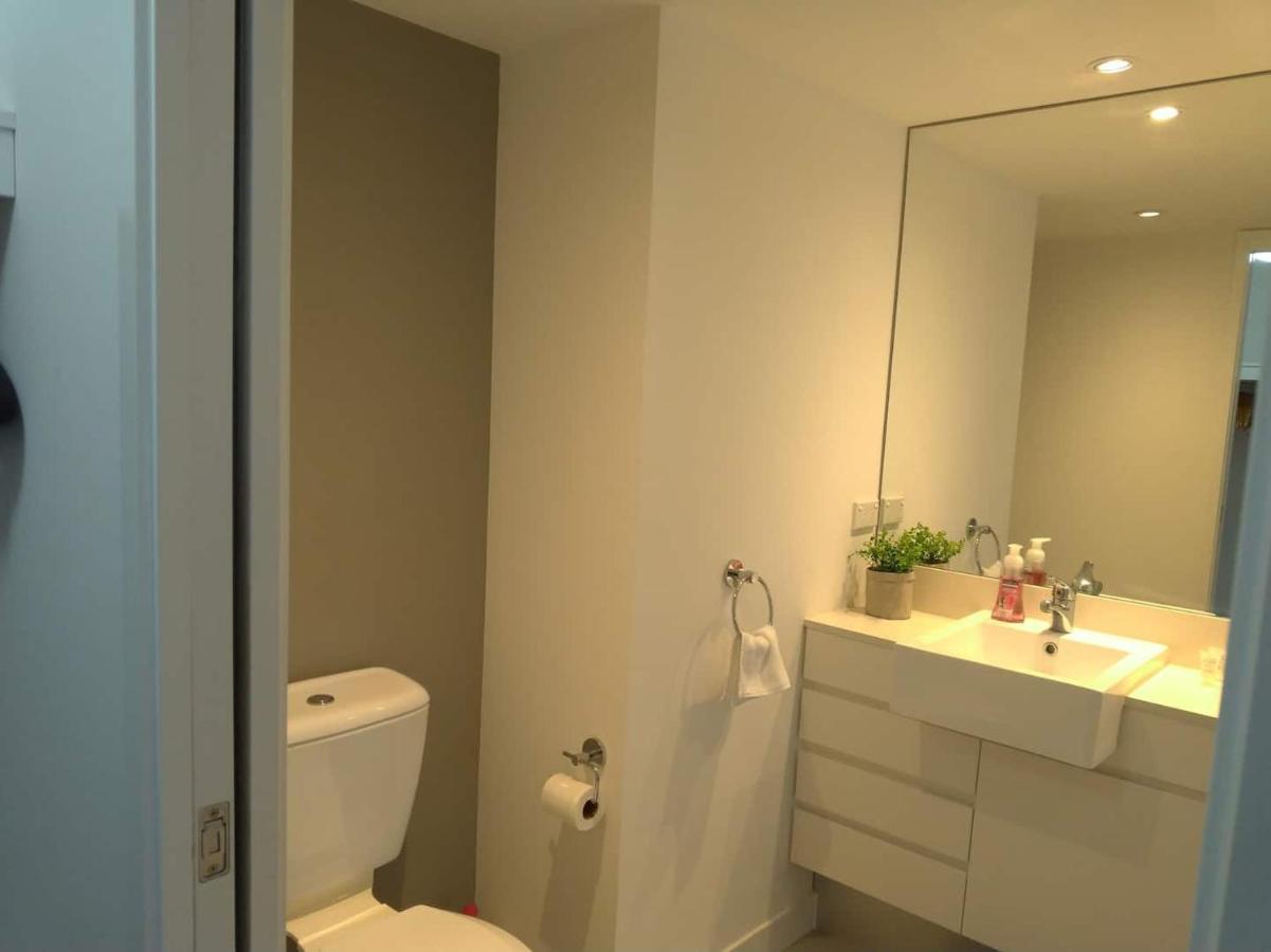 Three-Bedroom Apartment With Amazing View Near Surfers Paradise Guldkusten Exteriör bild